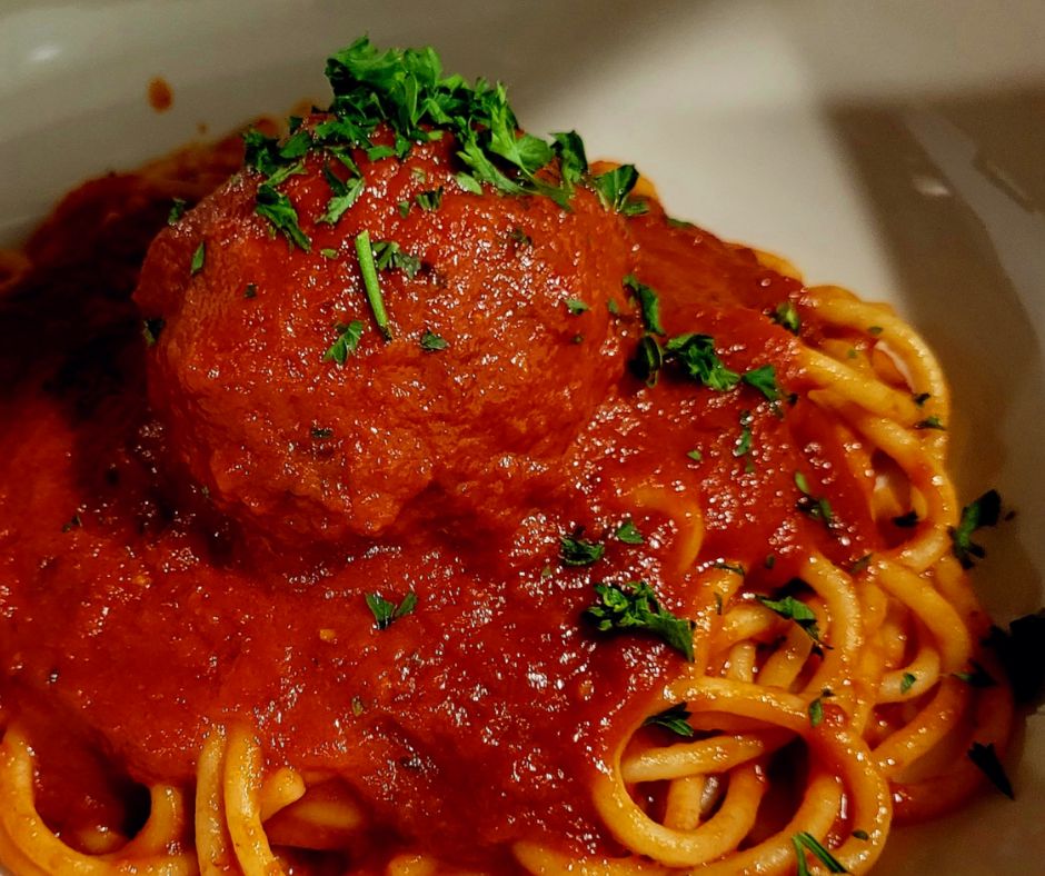 Spaghetti & Meatballs